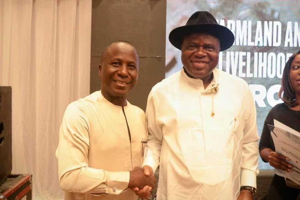 Prof. Azaiki receiving an academic award