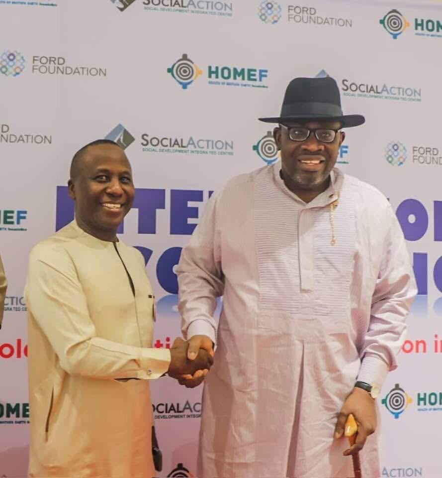 Prof. Azaiki in a policy meeting